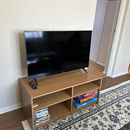 Cosy Entire One Bedroom Hideaway Бромли Екстериор снимка